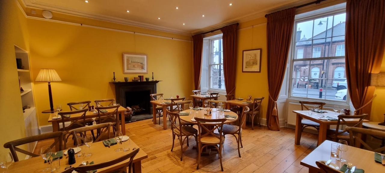 Buccleuch And Queensberry Arms Hotel ソーンヒル エクステリア 写真